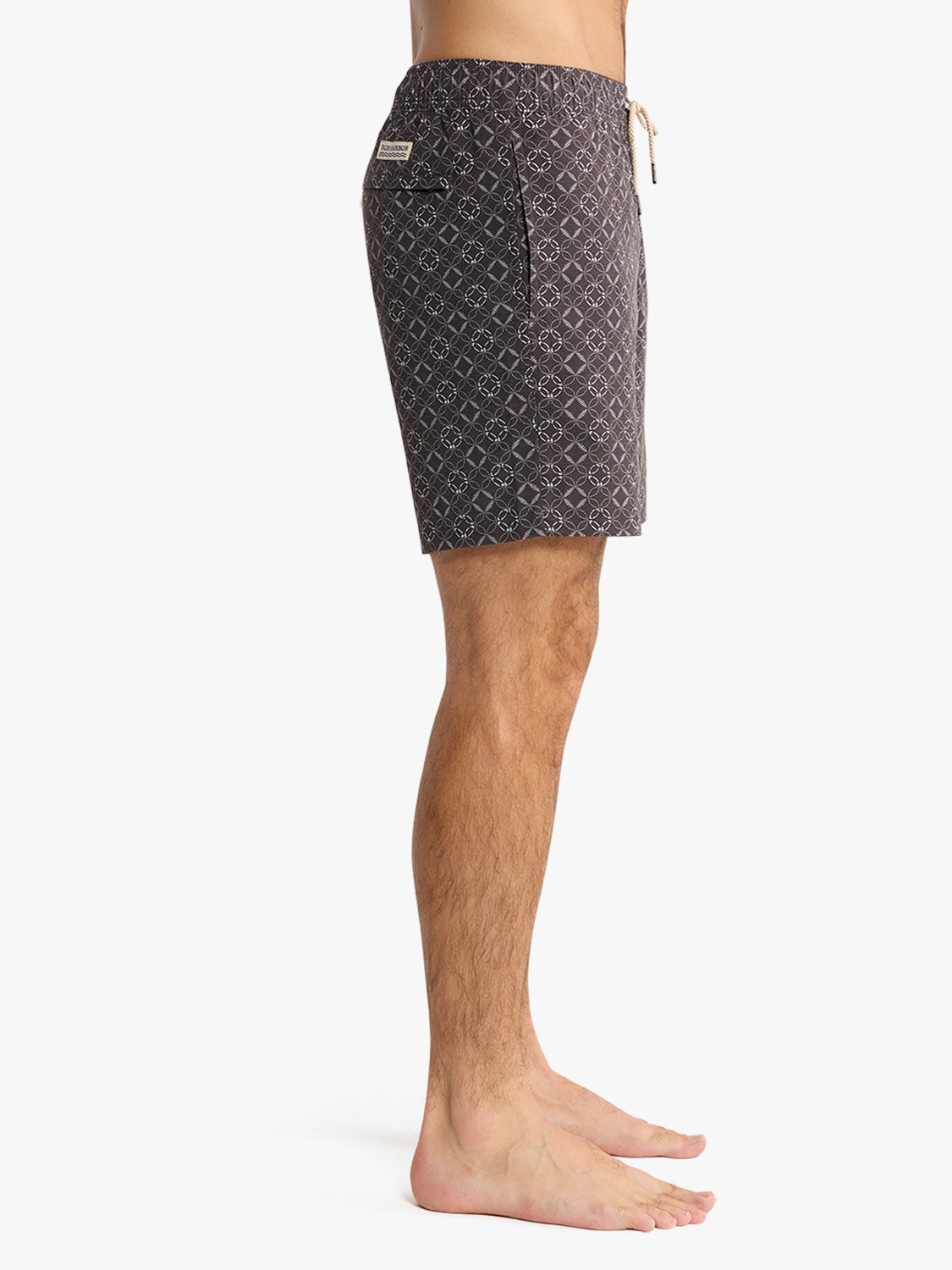 Fair Harbor Bayberry Trunk - Sea Circles