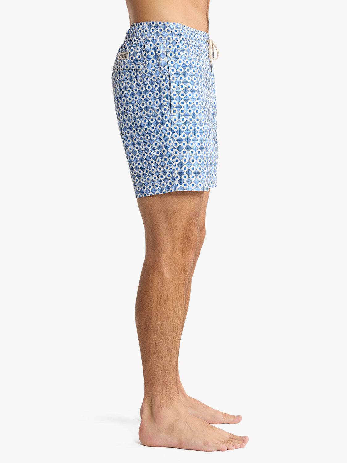 Fair Harbor Bayberry Trunk - Seersucker Sea Blue Tiles