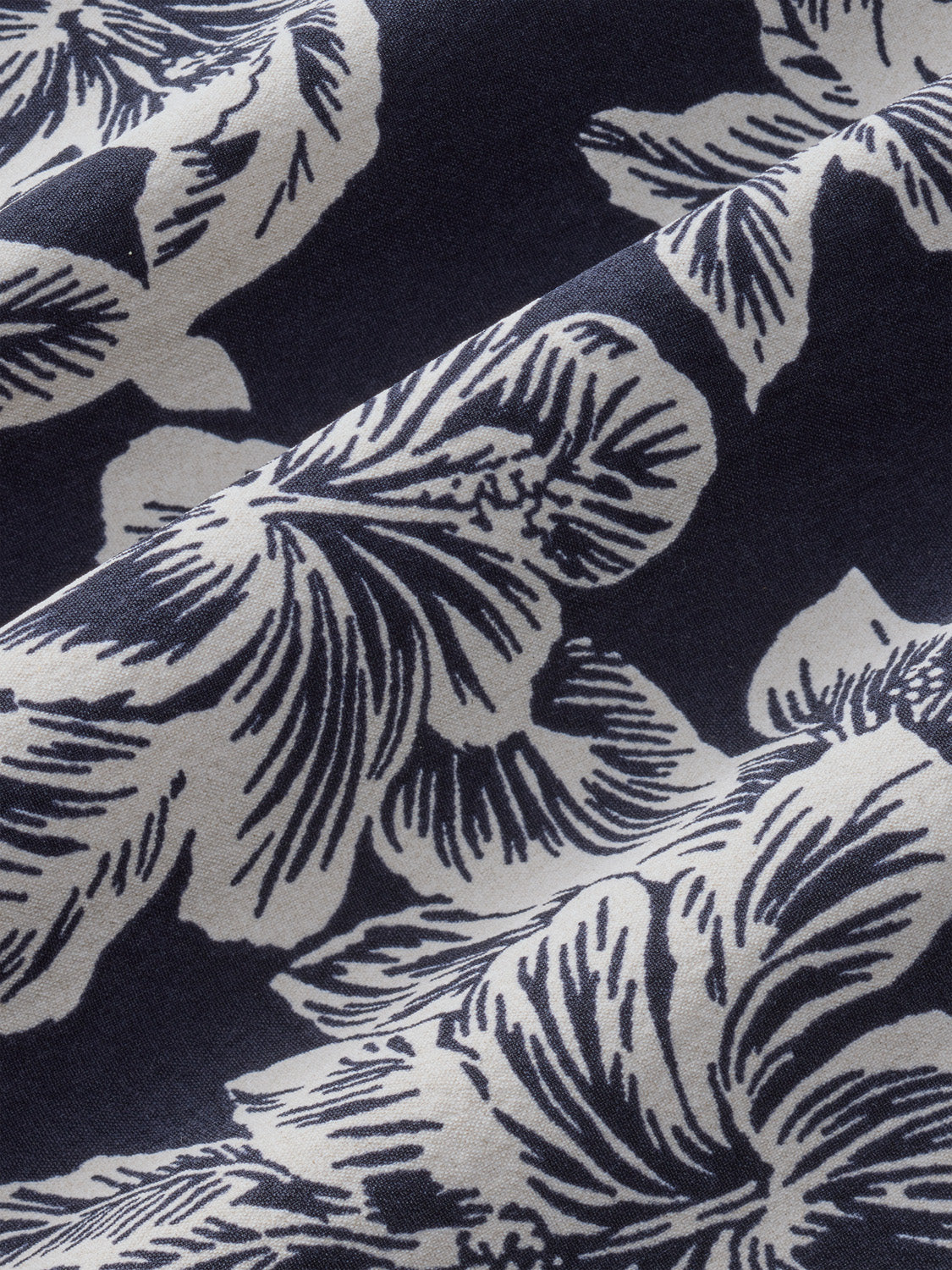 Fair Harbor Bungalow Trunk - Black Hibiscus